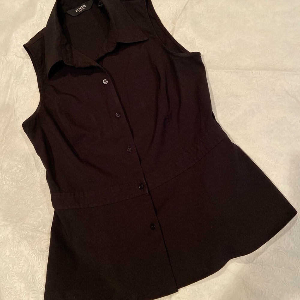 EXPRESS Black Sleeveless button down collared Top.